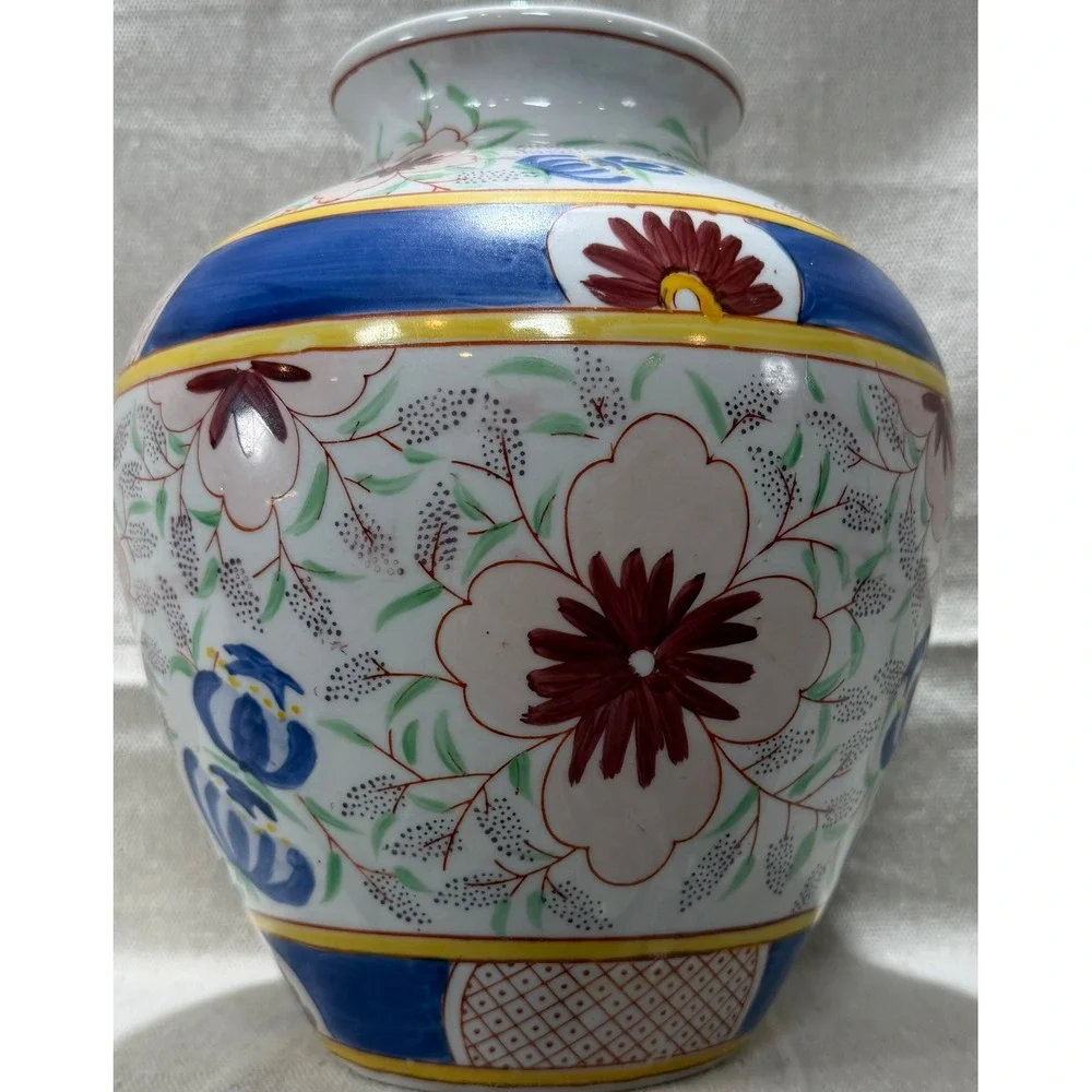 Vintage Chinese Porcelain Floral Vase Hand Painted Chinoiserie Blue Red 9 Inch